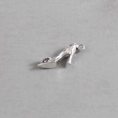 Cinderella Wedding Garter / Glass Slipper (Silver) / Disney / Fairy Tale - Charm-228 / Wedding Garters / Bridal Garter / Prom Garter / Linda Joyce Couture