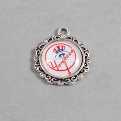 New York Yankees Wedding Garter / MLB / Baseball - Charm-523 / Wedding Garters / Bridal Garter / Prom Garter / Linda Joyce Couture