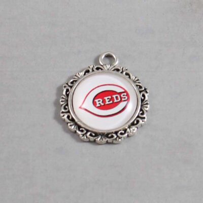 Cincinnati Reds Wedding Garter / MLB / Baseball - Charm-542 / Wedding Garters / Bridal Garter / Prom Garter / Linda Joyce Couture