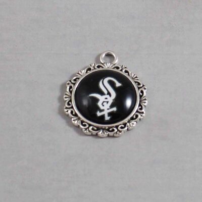 Chicago White Sox Wedding Garter / MLB / Baseball - Charm-552 / Wedding Garters / Bridal Garter / Prom Garter / Linda Joyce Couture