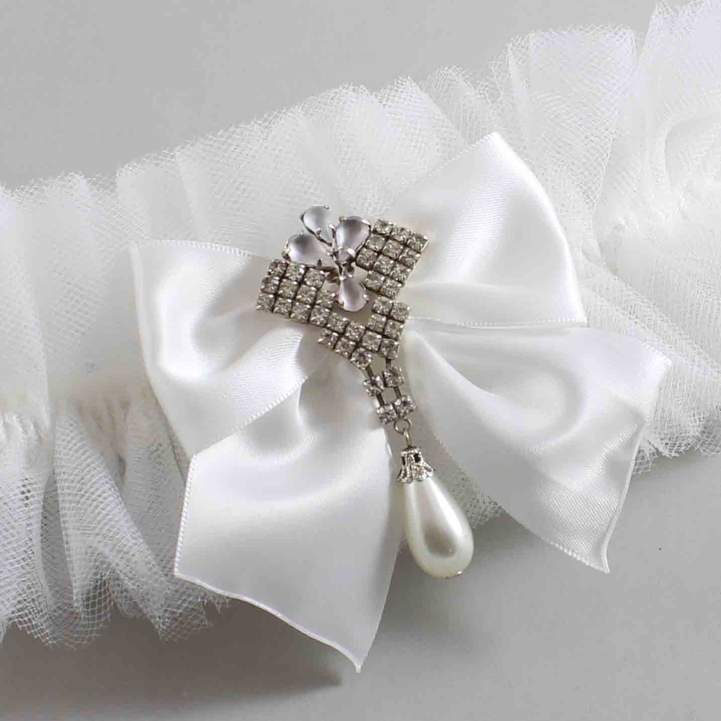 Solid White Tulle Wedding Garter / Solid White Wedding Garters/ Wedding Garter / Custom Wedding Garter / Bridal Garter / Prom Garter / Linda Joyce Couture / Personalized Garter / Personalized Wedding Garter / Personalized Prom Garter Solid White Tulle Wedding Garter / Solid White Wedding Garters/ Wedding Garter / Custom Wedding Garter / Bridal Garter / Prom Garter / Linda Joyce Couture / Personalized Garter / Personalized Wedding Garter / Personalized Prom Garter