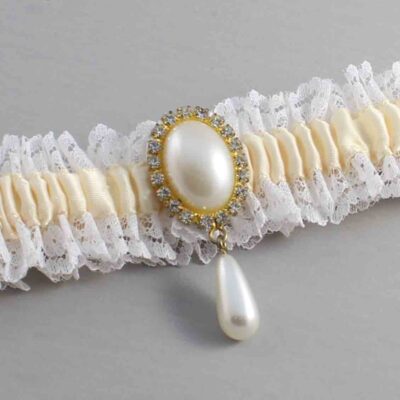 Ivory and White Lace and White Lace Wedding Garter / Ivory and White Wedding Garters / Wedding Garter / Custom Wedding Garter / Bridal Garter / Prom Garter / Linda Joyce Couture / Personalized Garter / Personalized Wedding Garter / Personalized Prom Garter