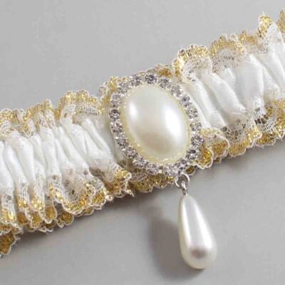 White and Gold Metallic Lace Wedding Garter / White and Gold Wedding Garters / Wedding Garter / Custom Wedding Garter / Bridal Garter / Prom Garter / Linda Joyce Couture / Personalized Garter / Personalized Wedding Garter / Personalized Prom Garter
